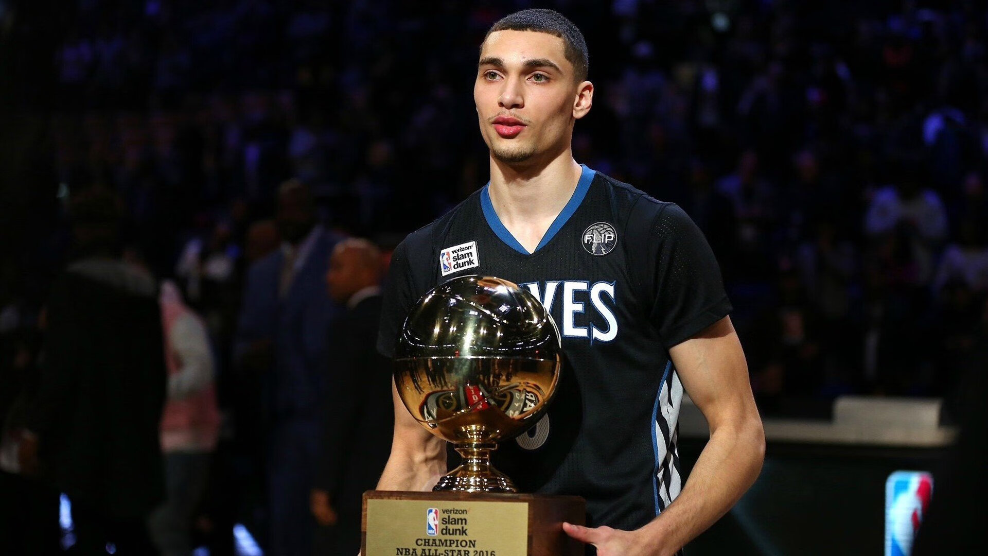 CBA季后赛球票抢购火爆彰显联赛关注度和商业价值持续上升,cba新赛季球票