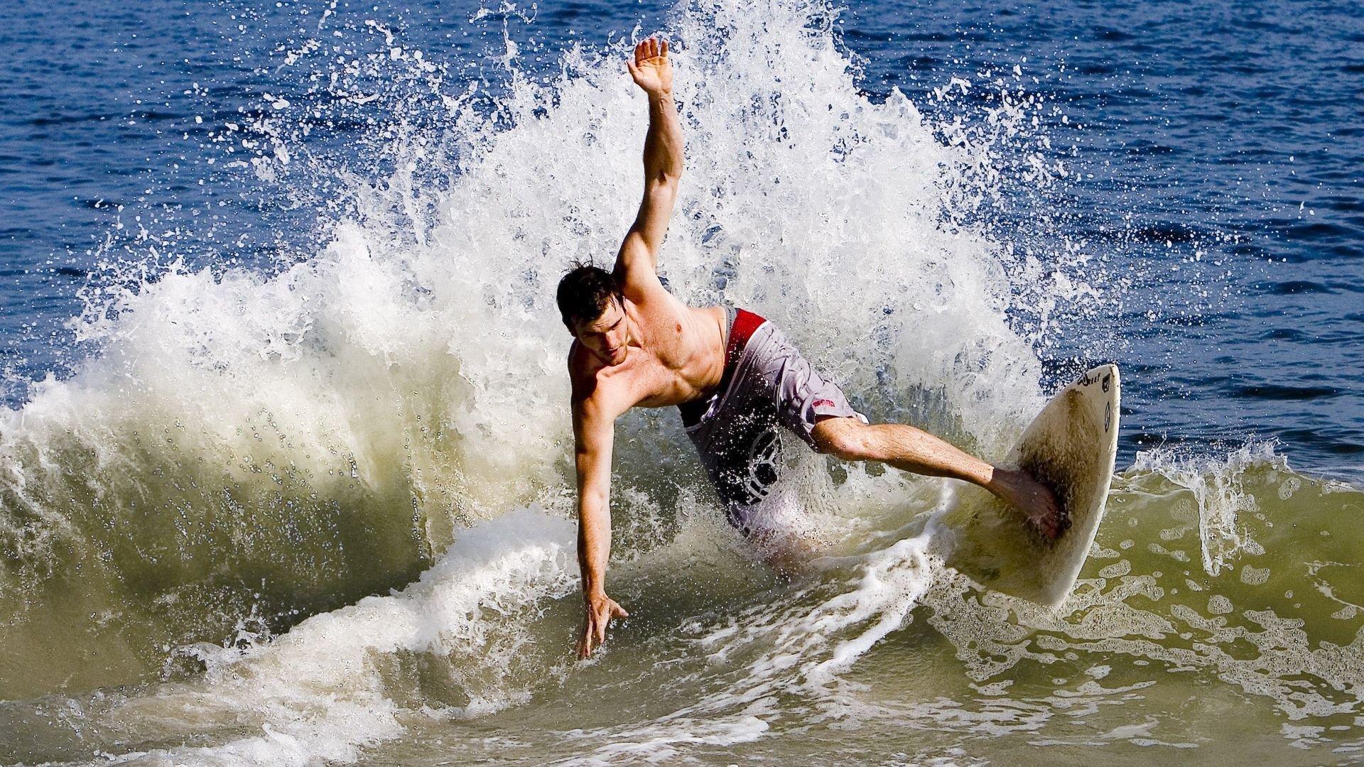 16岁中国游泳新星孙铭霞包揽5枚金牌,被誉为“国产菲尔普斯”